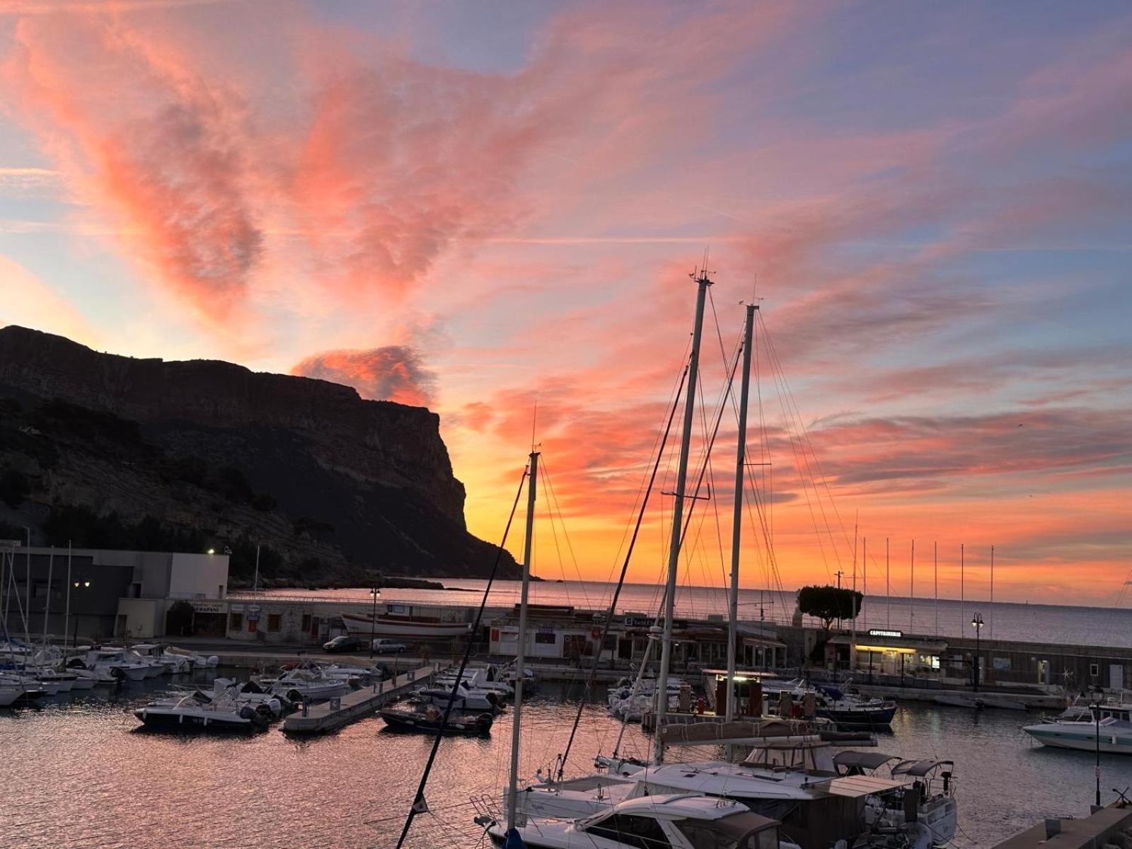 Cassis, Le Grand Bleu, Triplex Vue Mer, Port Plage 10Mn A Pieds Exterior foto